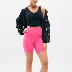 NWT Athleta Salutation Stash High Rise 7” Short